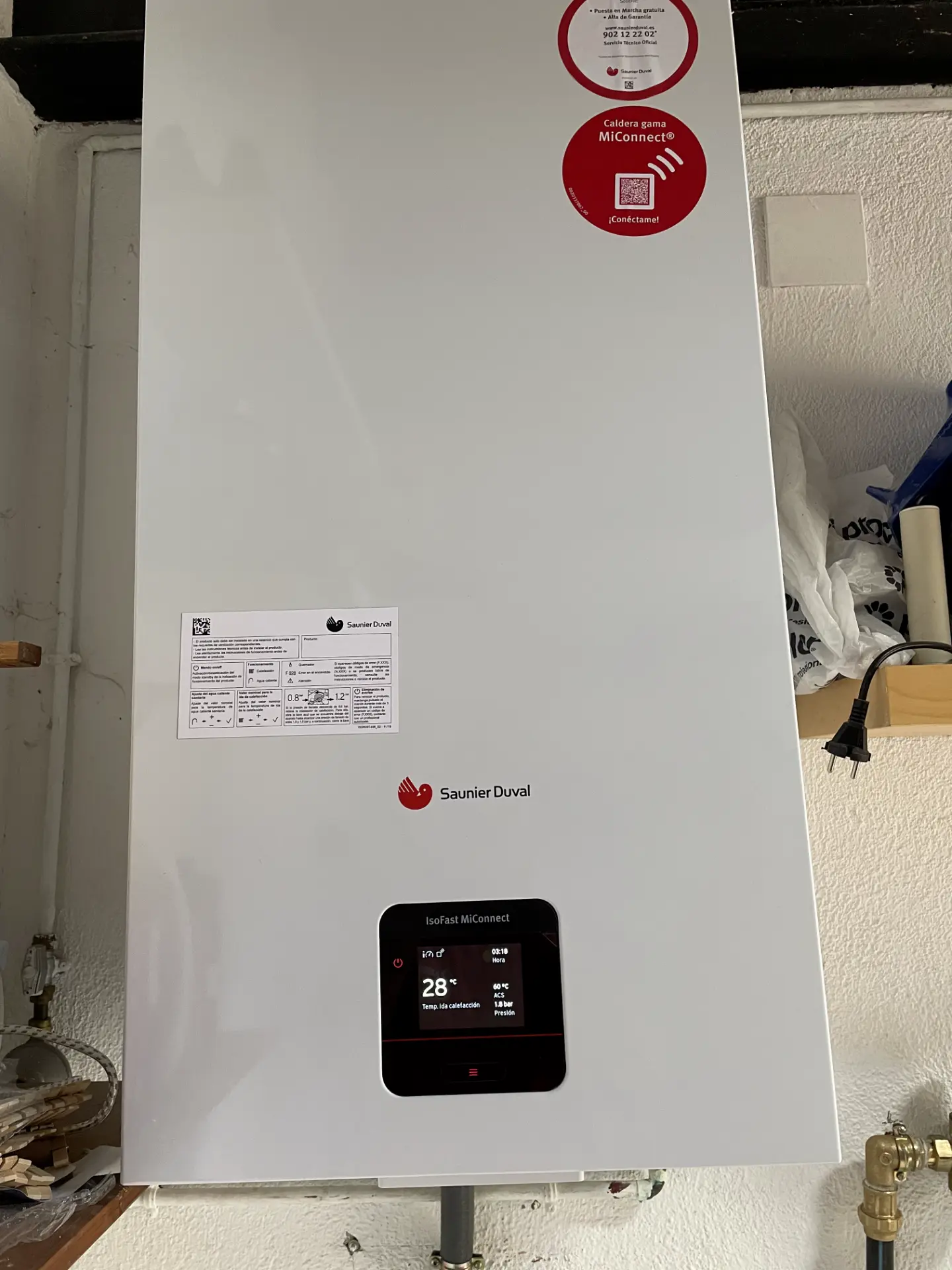 Caldera Saunier Duval IsoFast MiConnect instalada y en funcionamiento